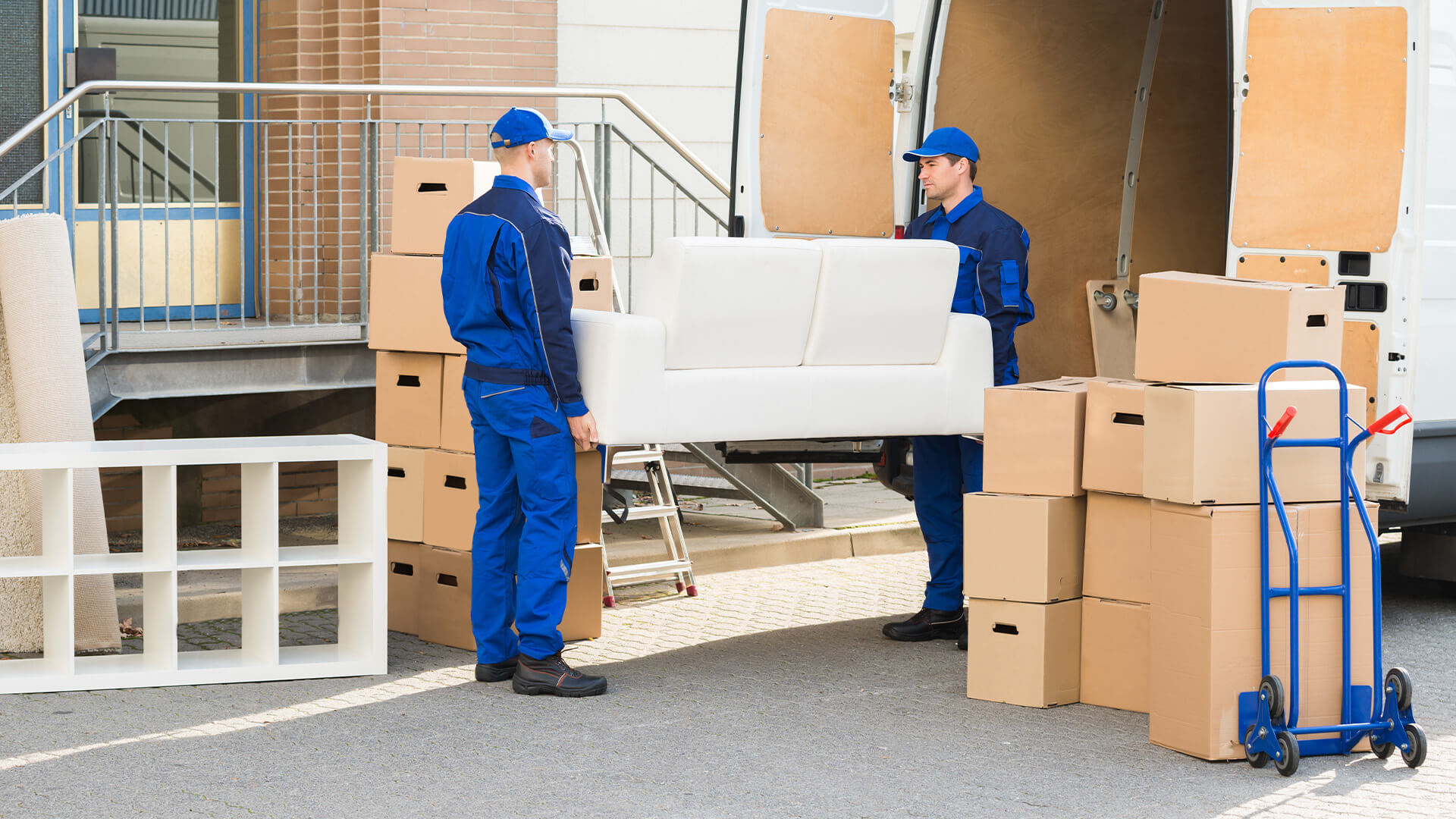 professional-movers-and-storage-in-dubai/