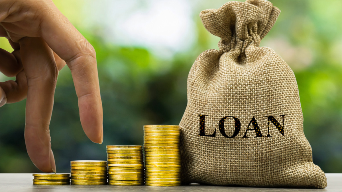 Navigating the landscape of gold loan rates for maximum benefits
