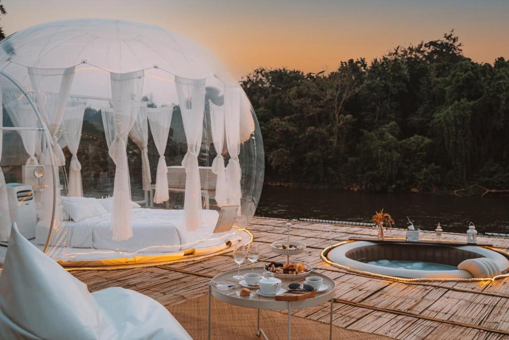 Unveiling Morning's Elegance: Bubble Pools and Bubble Houses in Nature's Embrace