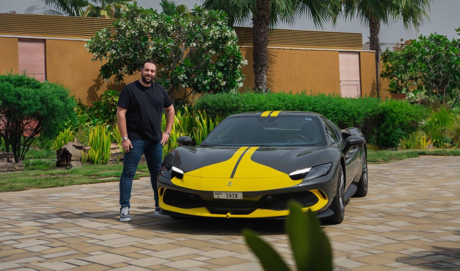 Ferrari to rent in Dubai