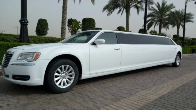 How to Choose the Perfect Limo for Your NYC Wedding